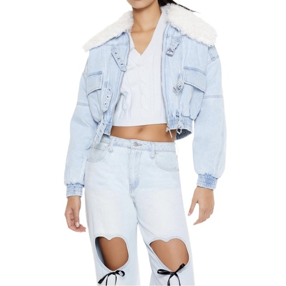 NWT! 0X Light Blue Denim Jacket with White Fur Collar - Picture 2 of 13
